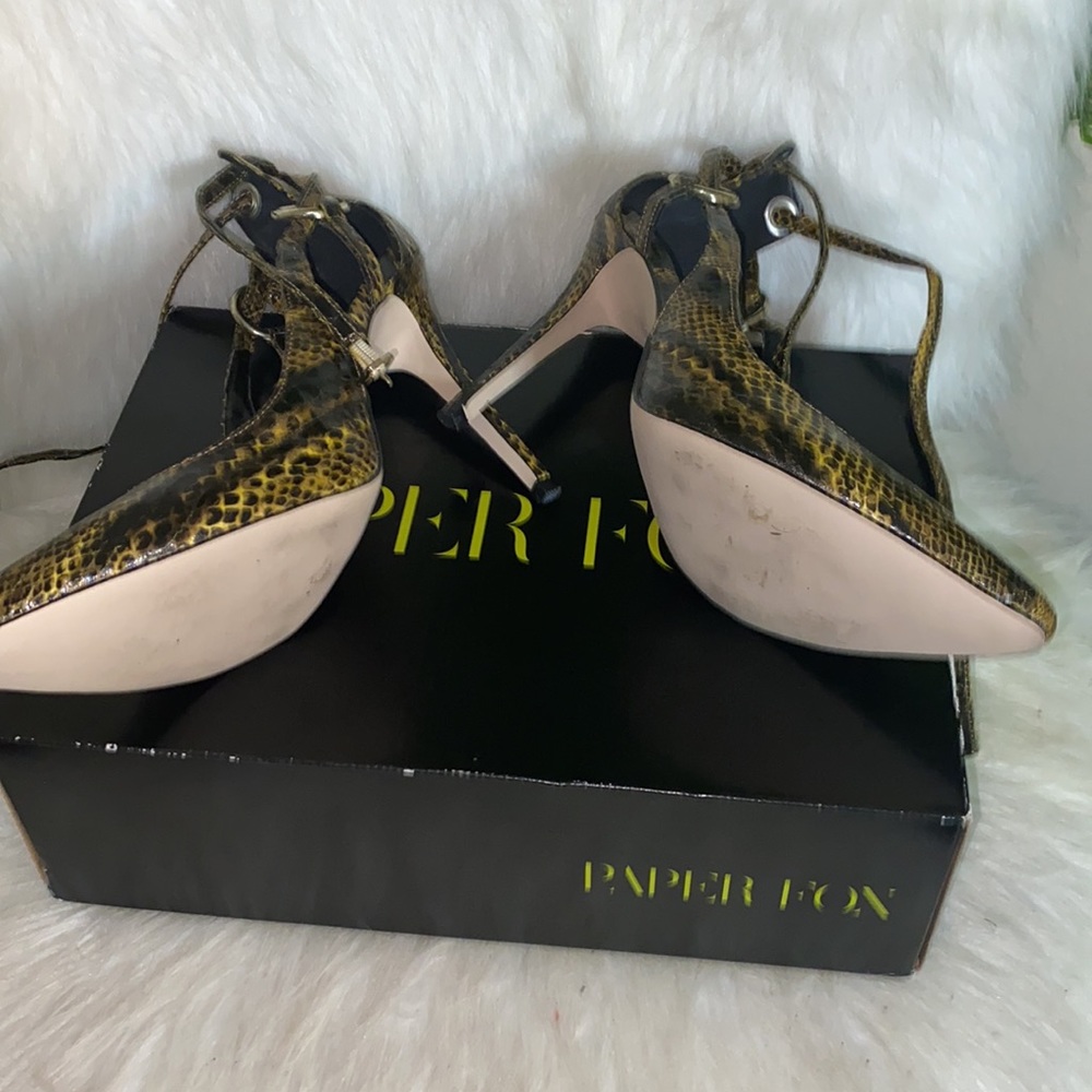 Shoes - Picture 5 of 5